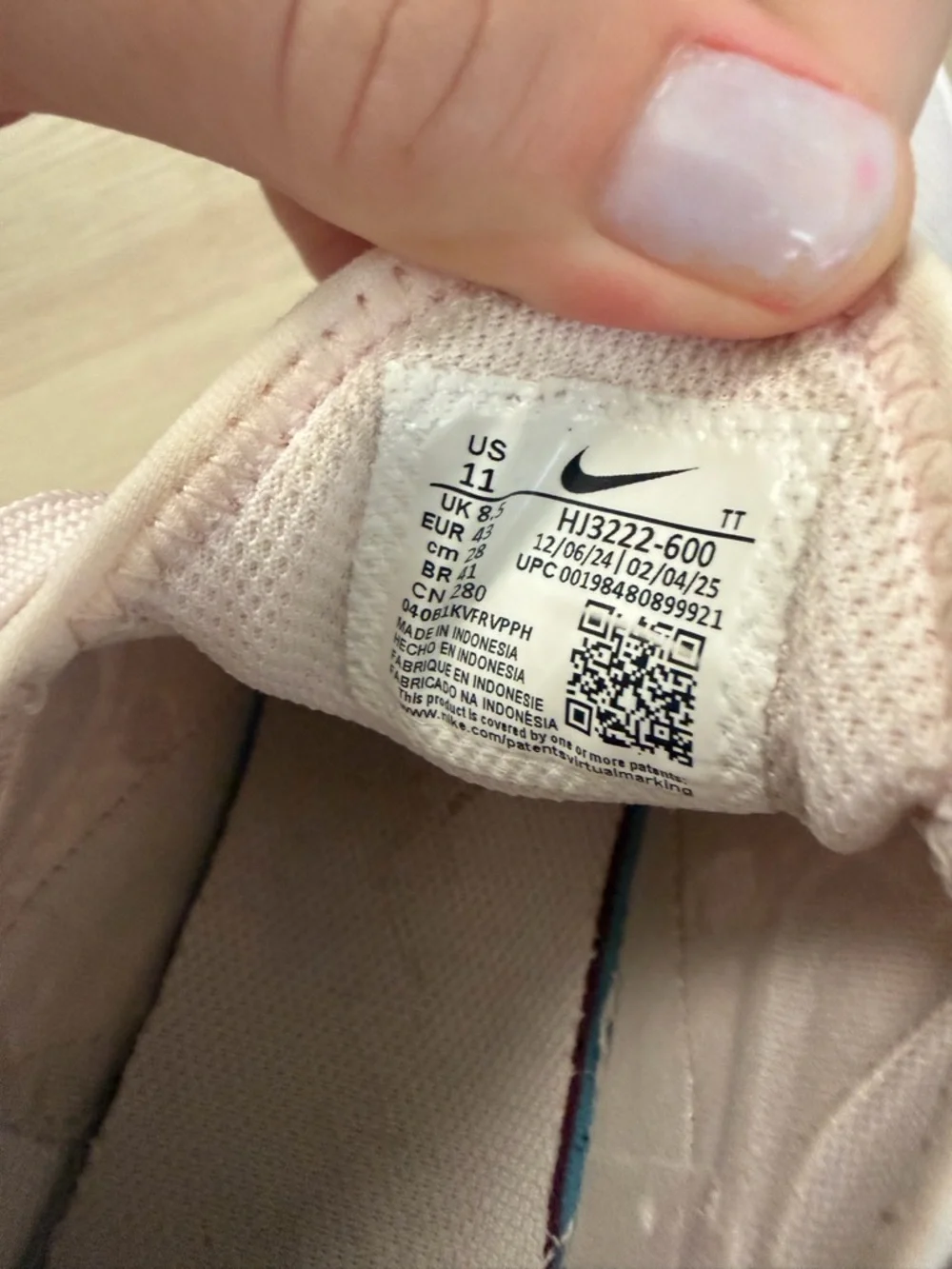 Nike Women’s Air Max 270 Sneakers - Blush Pink & White - Picture 10 of 10